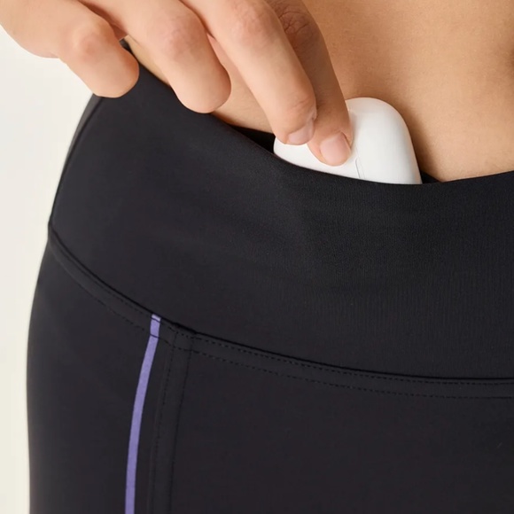 Outdoor Voices Frostknit 7/8 Leggings - Black/rainbow reflective OV BNWT! - Picture 7 of 10